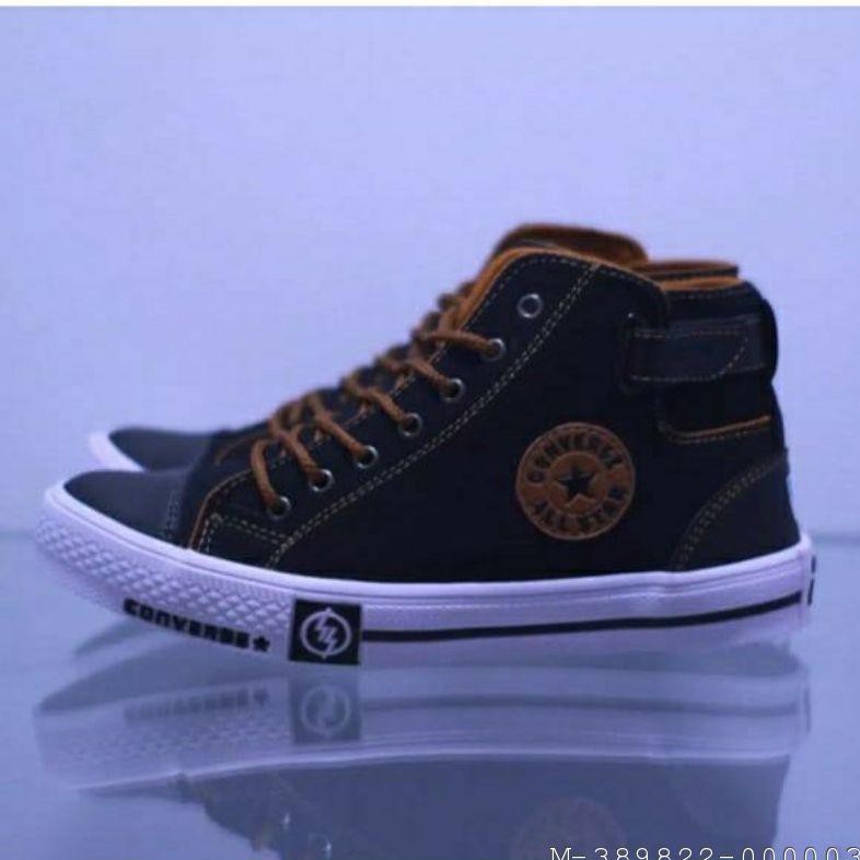 SEPATU SNEAKER PRIA CONVERSE BOOTS 3