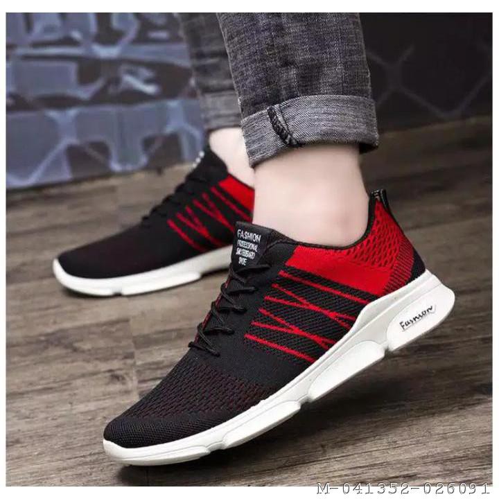 SEPATU SNEAKERS PRIA