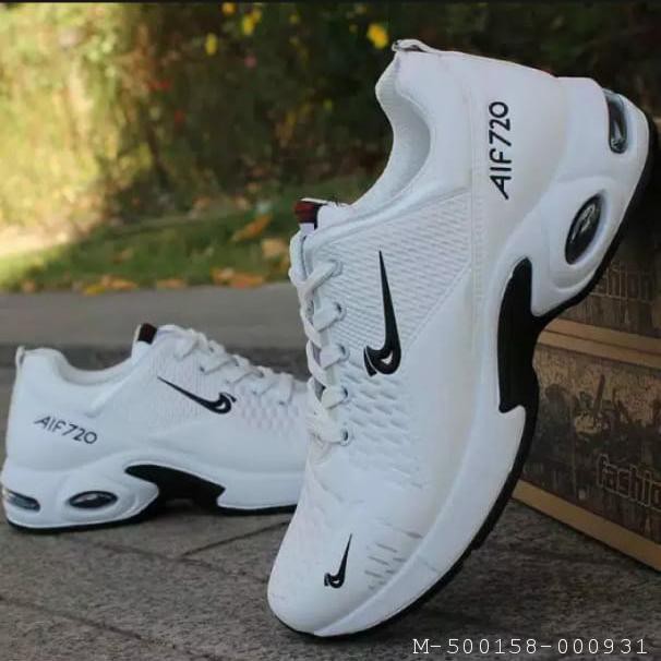 SEPATU SNEAKERS PRIA NIKE