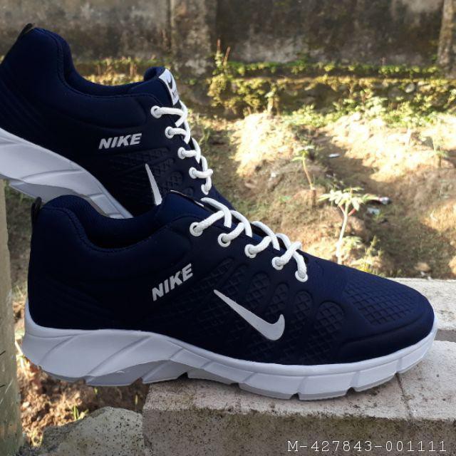 SEPATU SNEAKERS PRIA NIKE 3