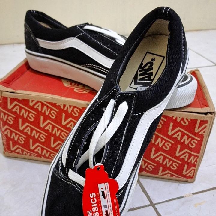 SEPATU VANS PREMIUM WAFFLE IFC