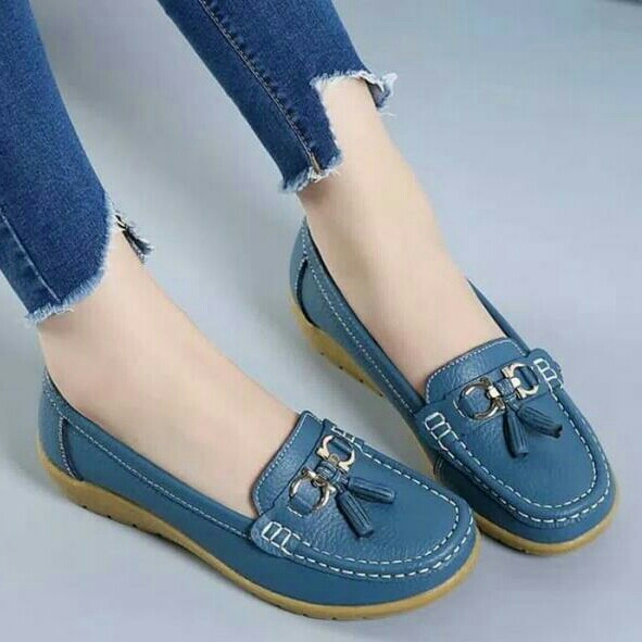 CEPATU WANITA SLIP ON RUMBE BIRU