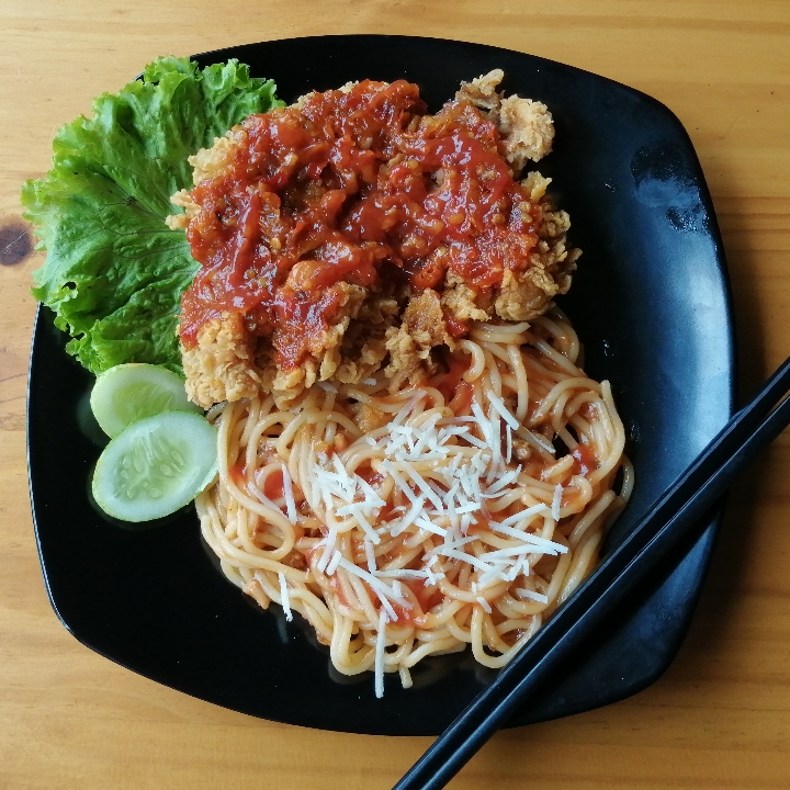 SPAGHETTI AYAM GEPREK