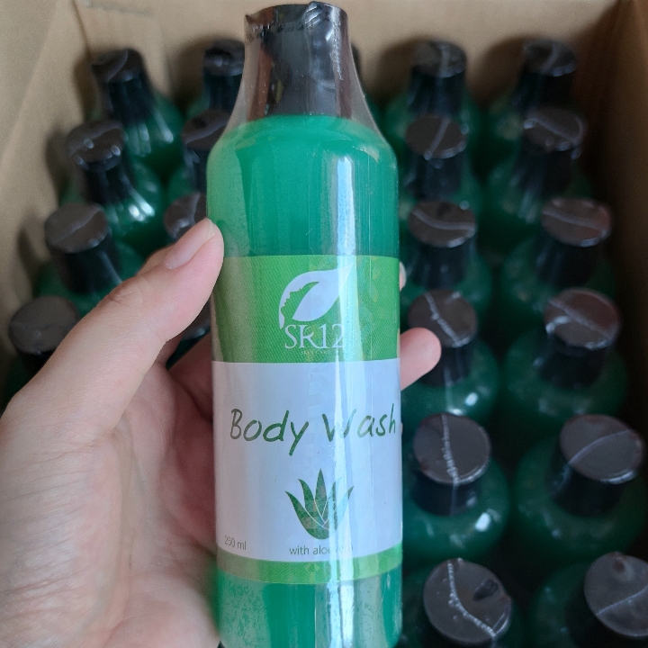 SR12 Body Wash  Sabun Mandi Cair 250ml