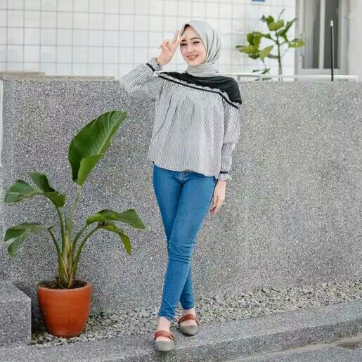 Sabrina top  atasan  blouse  atasan wanita  blouse wanita  top 3