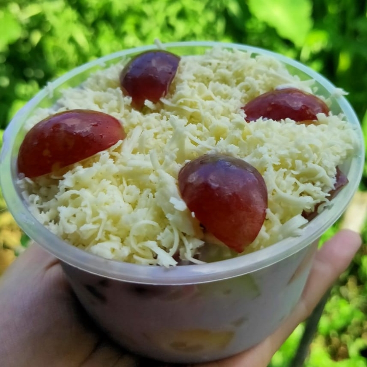 Salad Buah 300 Ml Saos Mayo Anggur