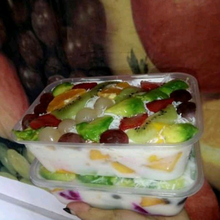 Salad Buah Toping Buah Ukr 750ml