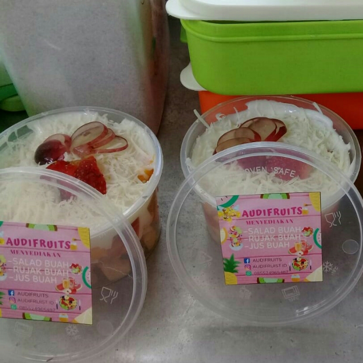 Salad Buah Ukuran 200 Ml