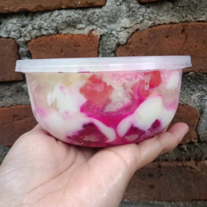 Salad Buah Ukuran 400 Ml