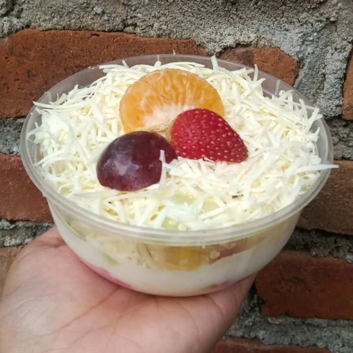 Salad Buah Ukuran 400 Ml 2