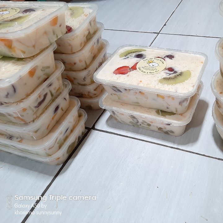 Salad buah 750ml