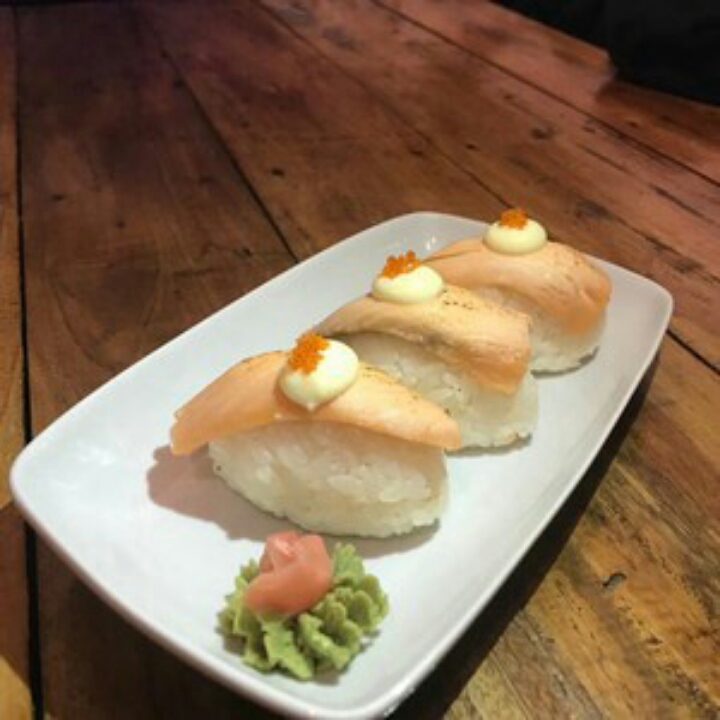 Salmon Nigiri