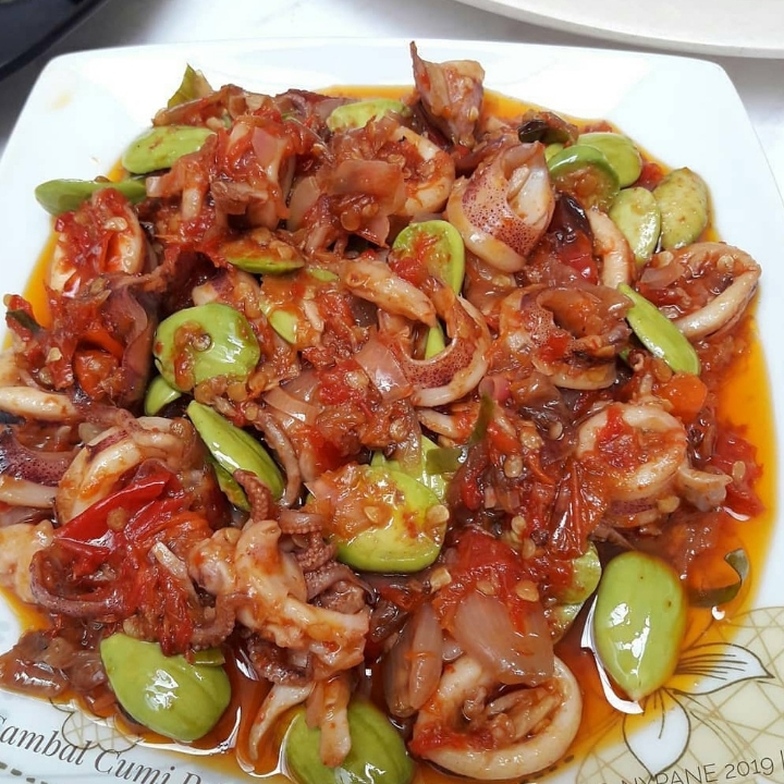 Sambal Cumi Pete