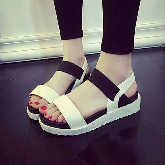 Sandal Docmart Putih