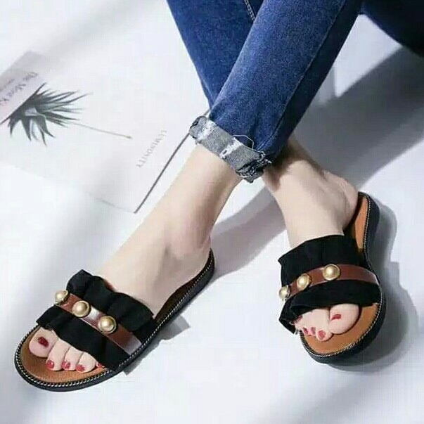 Sandal Mutiara Black