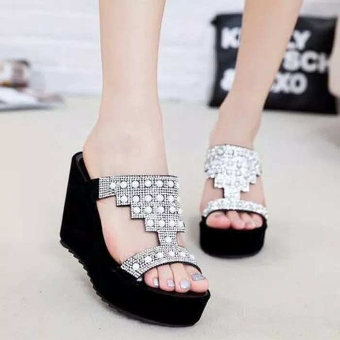 Sandal Wedges Dyana Permata