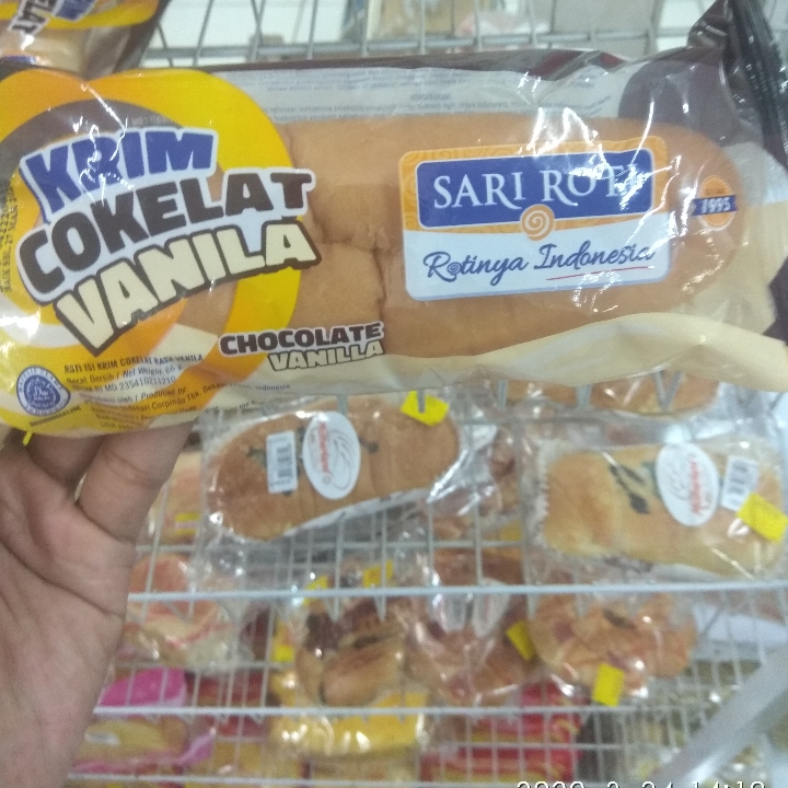 Sari Roti Krim Coklat Vanila