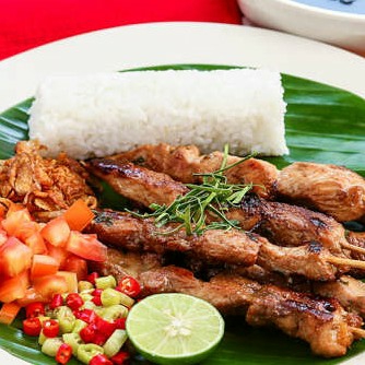 Sate Ayam Pakai Nasi