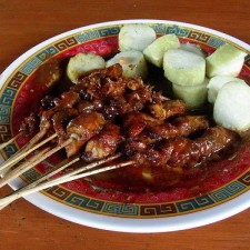 Sate Ayam lontong