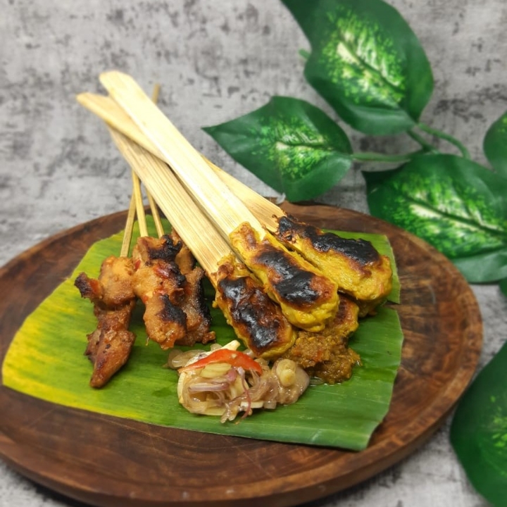 Sate Ikan Campur