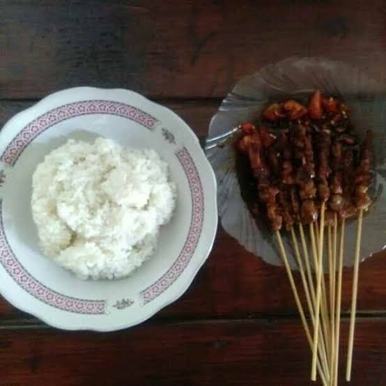 Sate Kambing Pakek Nasi