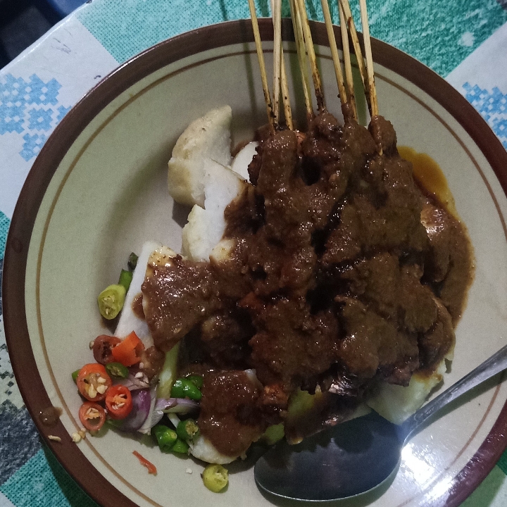 Sate Lontong