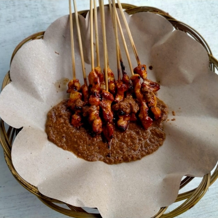 Sate Saja Porsi Biasa