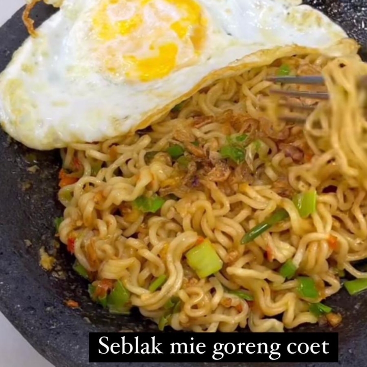 Seblak Mie Goreng