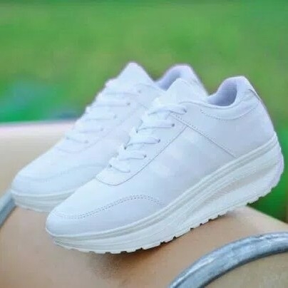 Sepatu Adidas ZX Putih