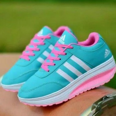 Sepatu Adidas ZX Tosca