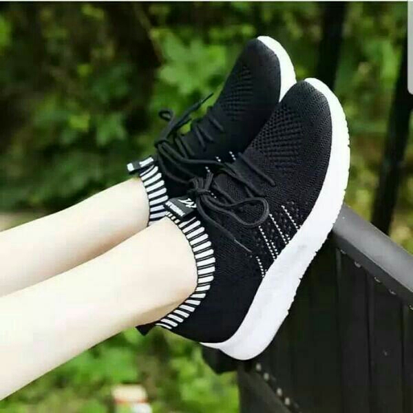 Sepatu BLACK 002