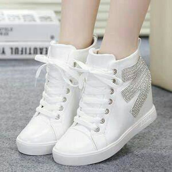 Sepatu Boots Glitter Putih