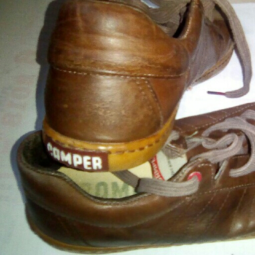 Sepatu CAMPER