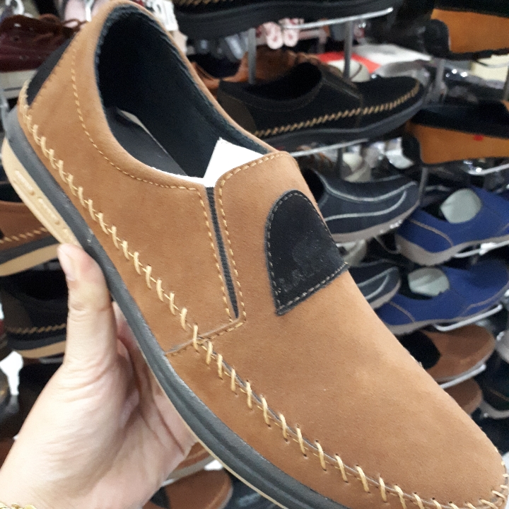 Sepatu Casual Pria 4