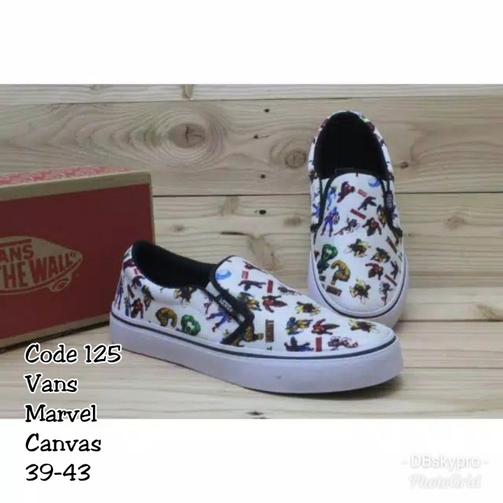 Sepatu Cowo Vans Marvel