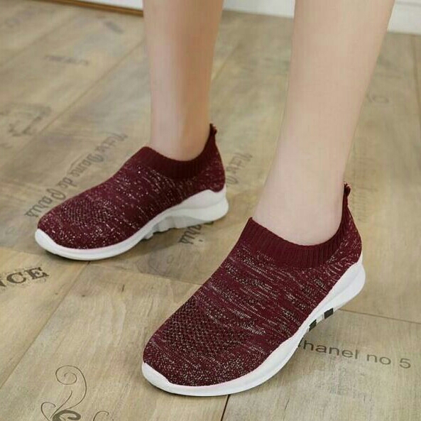 Sepatu Flat Y22 