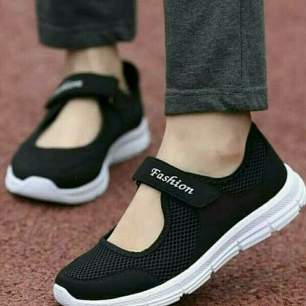 Sepatu Flat Y29