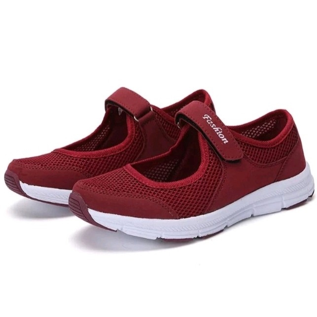 Sepatu Kets Fashion Maroon