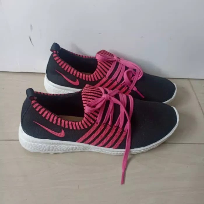 Sepatu Kets Nike Tali Pink 2