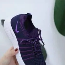 Sepatu Kets Nike Tali Ungu 2