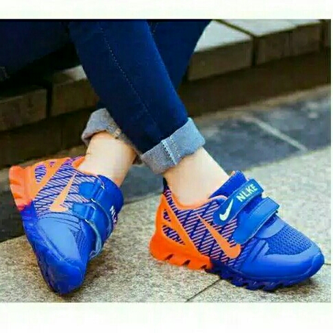 Sepatu LED NK