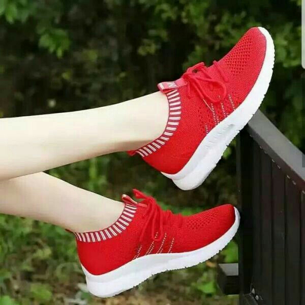 Sepatu RED 002