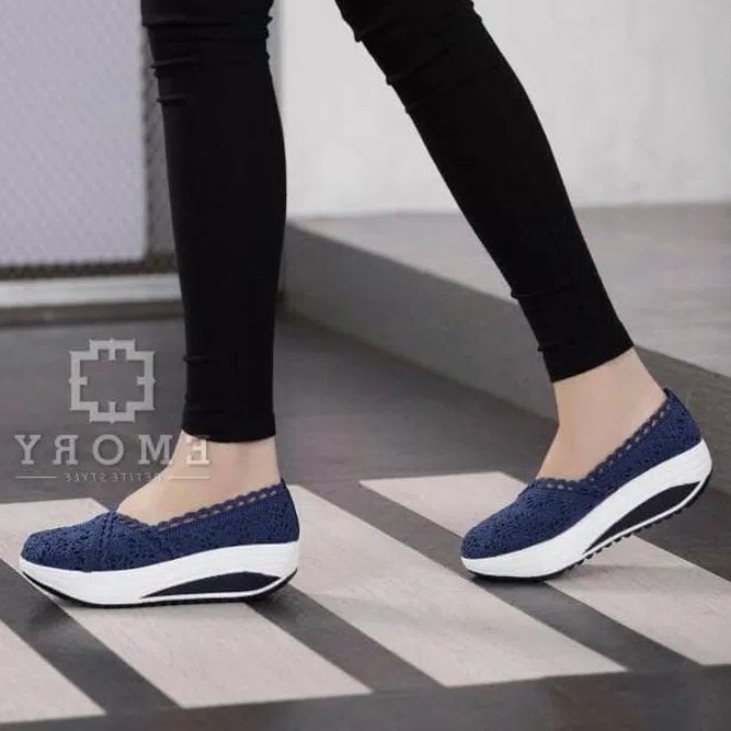 Sepatu Slip On Brukat Emory Navy