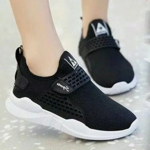 Sepatu Slip On JR75 Hitam