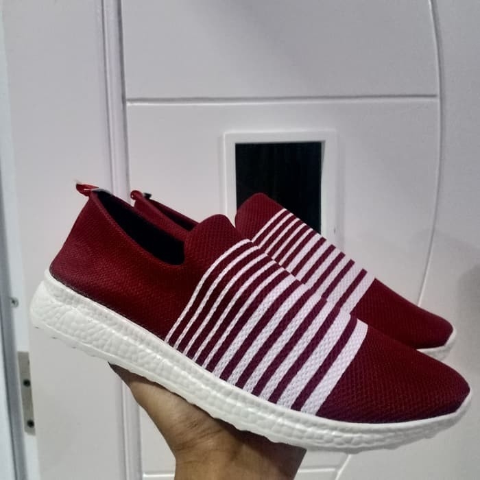 Sepatu Slip On Zebra 542 Maroon 2