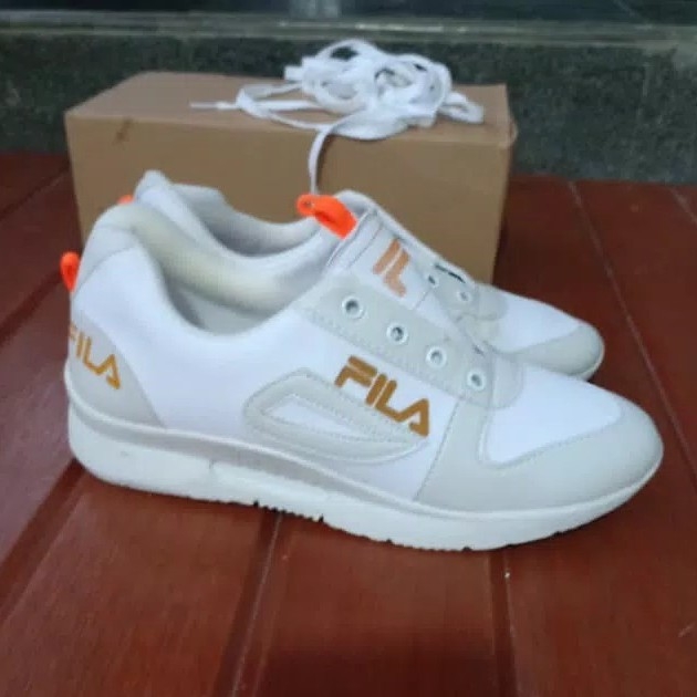 Sepatu Sneakers Fila Geby Orange 2