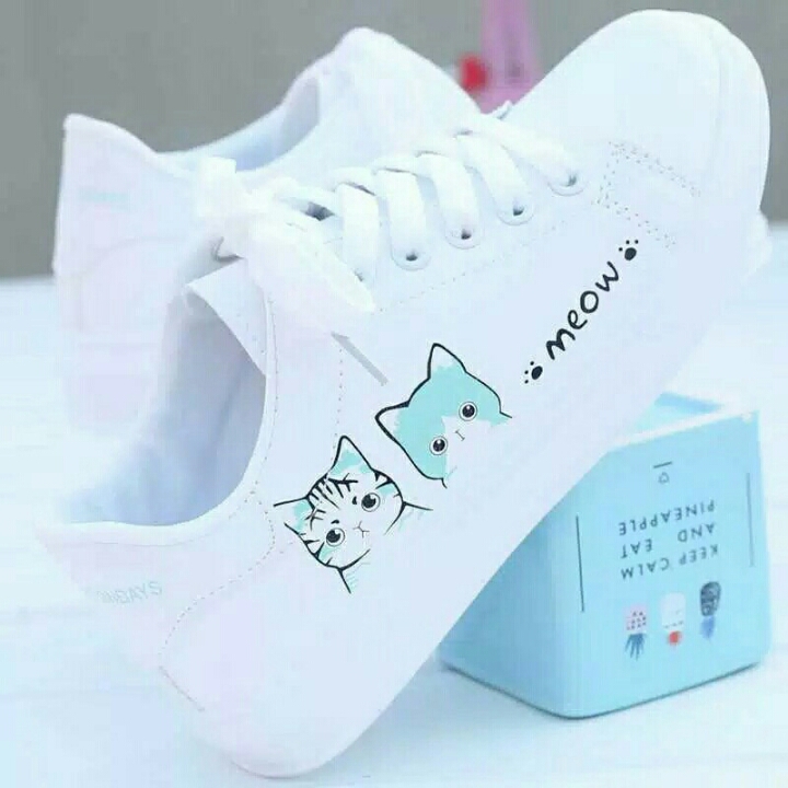 Sepatu Sneakers Wanita Meow 2