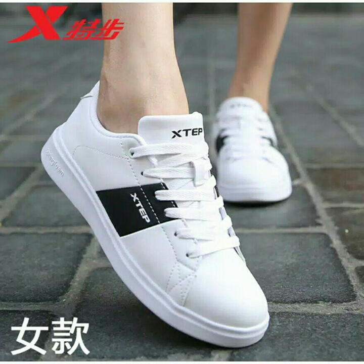 Sepatu Sneakers Wanita X 2