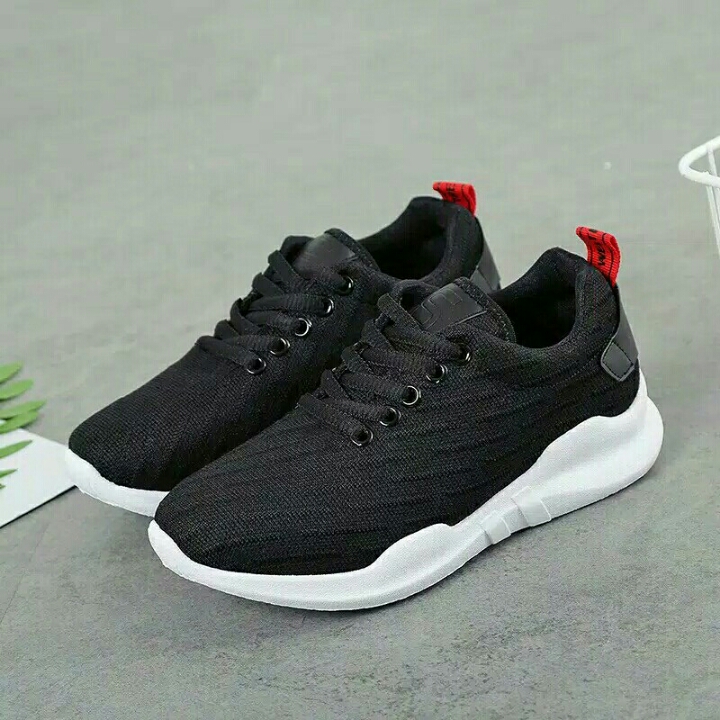 Sepatu Sneakers Wanita XTC 2