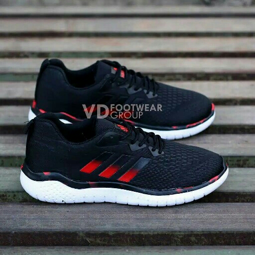 Sepatu Sport Adidas UltraBoots